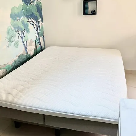 Coastal Gem - Private Parking & Air Conditioning Νίκαια
