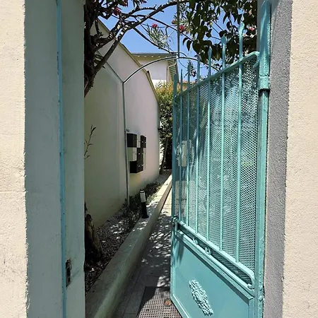 Coastal Gem - Private Parking & Air Conditioning *